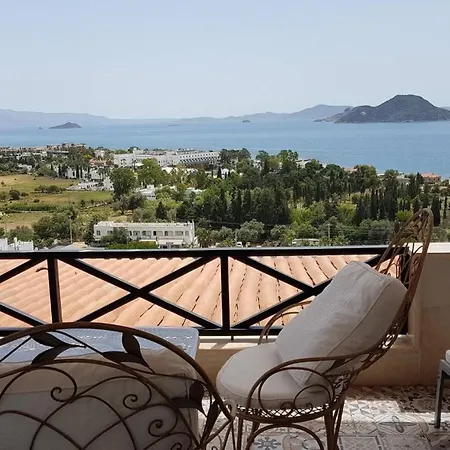 Detached With View In Gumusluk Villa